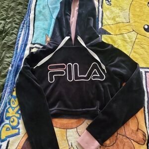SOLD🖤FILA XS CROPPED HOODIE🖤